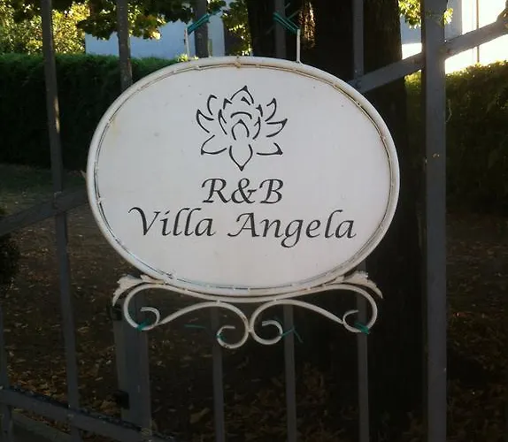 & Breakfast Angela *